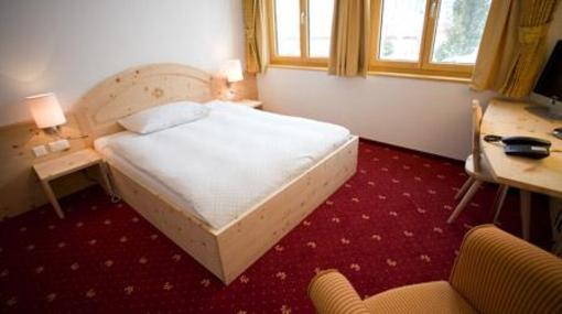 фото отеля Hotel Seraina
