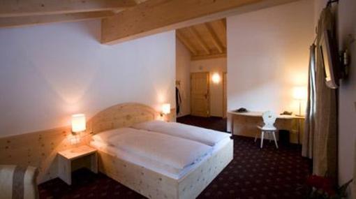 фото отеля Hotel Seraina