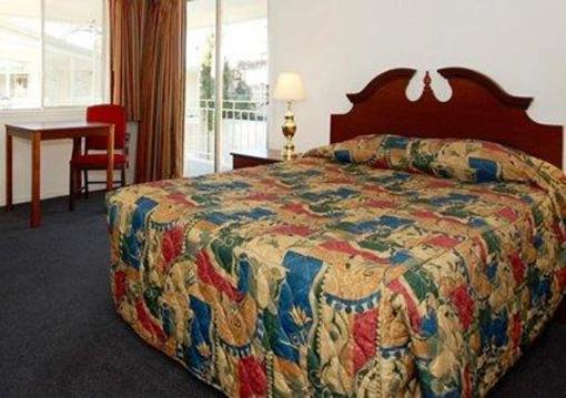 фото отеля Rodeway Inn Redding