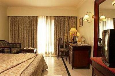 фото отеля Golden Landmark Hotel