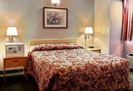 фото отеля Rodeway Inn Watertown (New York)