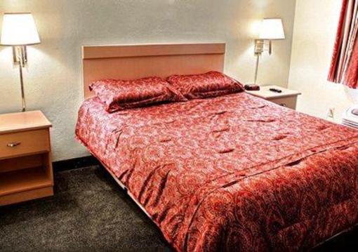 фото отеля Rodeway Inn Watertown (New York)