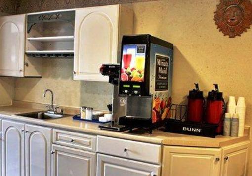 фото отеля Rodeway Inn Watertown (New York)