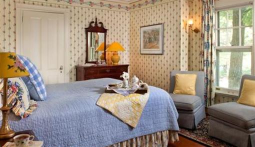 фото отеля Birchwood Inn Lenox