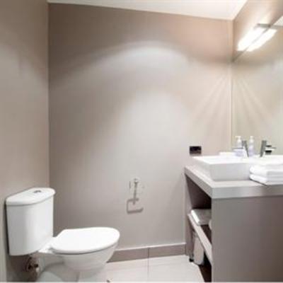 фото отеля Celestion Waldorf Apartment Hotel