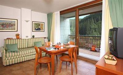 фото отеля Villaggio Campo Smith Appartamenti Bardonecchia