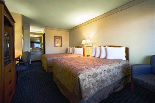 фото отеля BEST WESTERN Desert Villa Inn