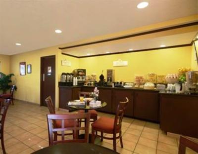 фото отеля BEST WESTERN Desert Villa Inn