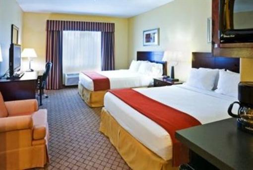 фото отеля Holiday Inn Express Hotel & Suites New Boston