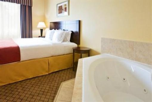 фото отеля Holiday Inn Express Hotel & Suites New Boston