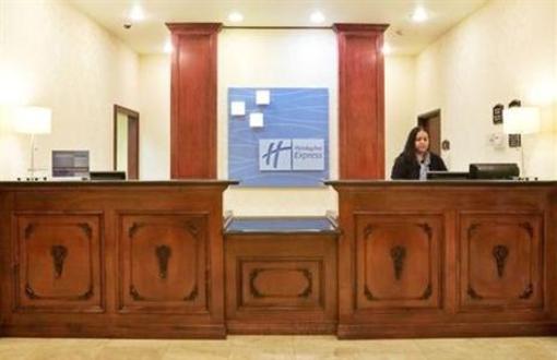 фото отеля Holiday Inn Express Hotel & Suites New Boston