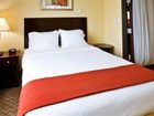 фото отеля Holiday Inn Express Hotel & Suites New Boston