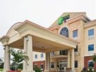 фото отеля Holiday Inn Express Hotel & Suites New Boston
