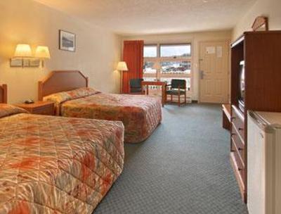 фото отеля Super 8 Lake George/Downtown