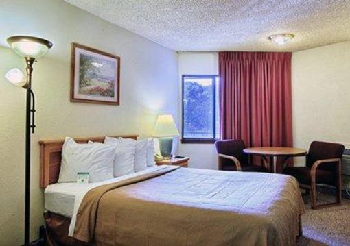 фото отеля Quality Inn Omaha