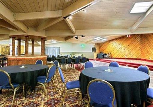 фото отеля Quality Inn Omaha