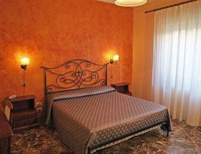 фото отеля Hotel Costa Azzurra Giardini Naxos