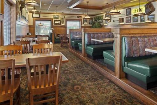 фото отеля HomeRidge Inn & Suites
