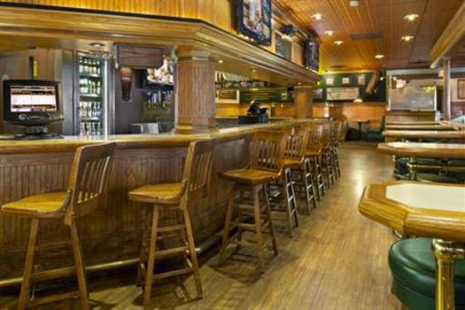фото отеля HomeRidge Inn & Suites