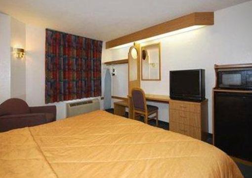 фото отеля Sleep Inn & Suites Peoria (Illinois)