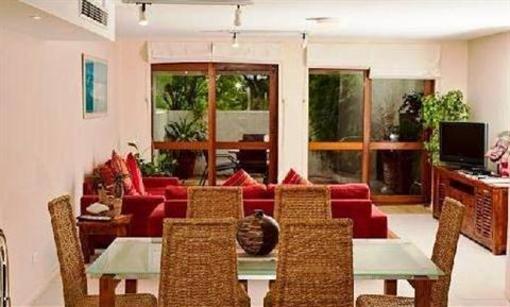 фото отеля Camargue Beachfront Apartments