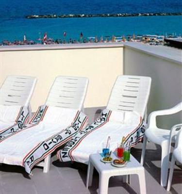 фото отеля Hotel Saint Tropez