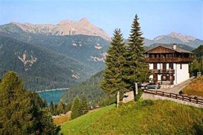 фото отеля Albergo Ristorante Riglarhaus