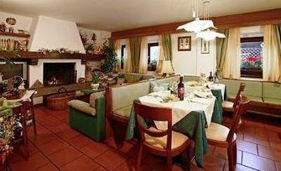 фото отеля Albergo Ristorante Riglarhaus