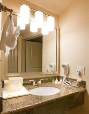 фото отеля BEST WESTERN Chena River Lodge