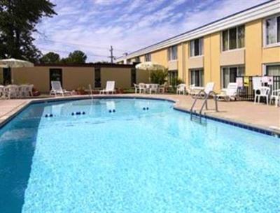 фото отеля Days Inn Cleveland/Willoughby