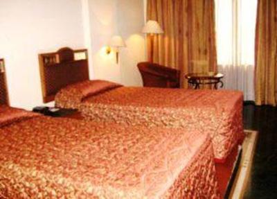 фото отеля Hotel Maurya Bangalore