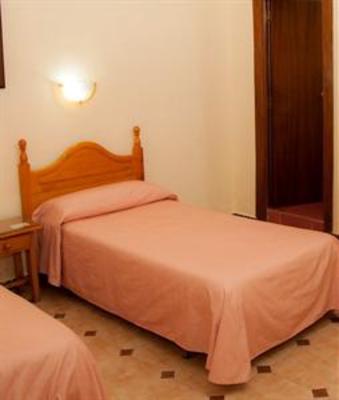 фото отеля Hostal Paris La Linea de la Concepcion