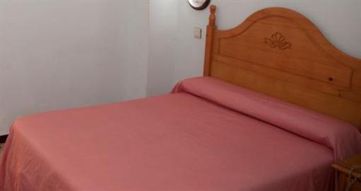 фото отеля Hostal Paris La Linea de la Concepcion