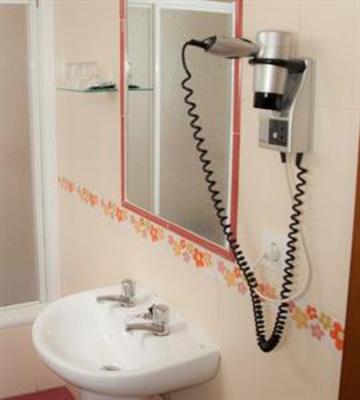 фото отеля Hostal Paris La Linea de la Concepcion