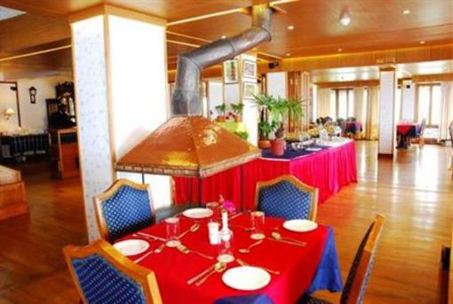 фото отеля Cedar Inn Darjeeling