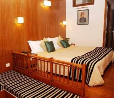 фото отеля Cedar Inn Darjeeling