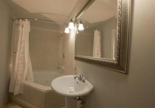 фото отеля Bromley View Inn Bondville
