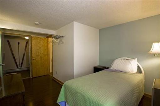 фото отеля Bromley View Inn Bondville