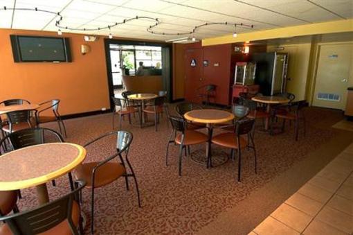 фото отеля Vagabond Inn Executive Old Town
