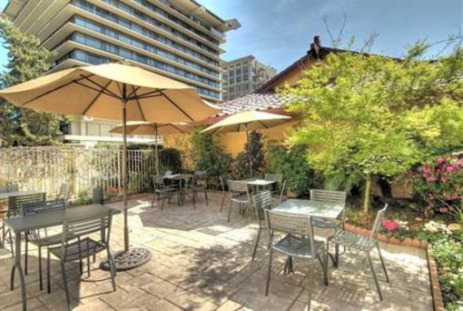фото отеля Vagabond Inn Executive Old Town