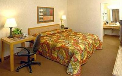фото отеля Vagabond Inn Executive Old Town