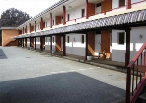 фото отеля Canberra Lyneham Motor Inn
