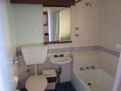 фото отеля Canberra Lyneham Motor Inn