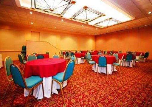 фото отеля Days Inn Columbus Downtown