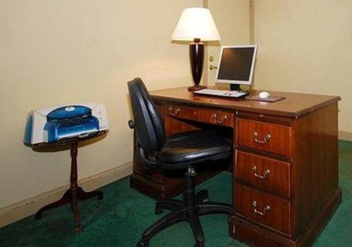 фото отеля Days Inn Columbus Downtown