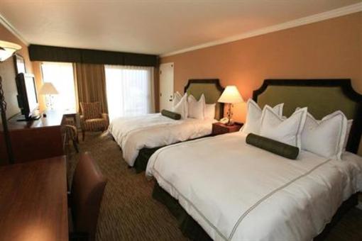 фото отеля BEST WESTERN Bard's Inn