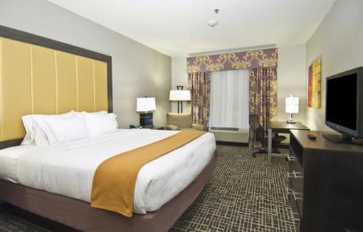 фото отеля Holiday Inn Express & Suites Gonzales