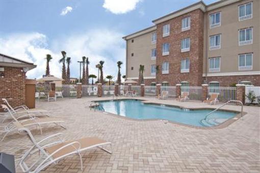 фото отеля Holiday Inn Express & Suites Gonzales