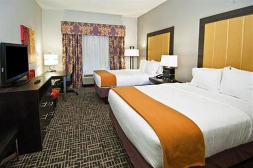 фото отеля Holiday Inn Express & Suites Gonzales