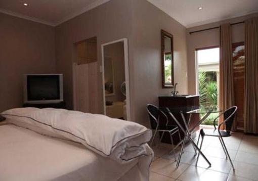 фото отеля Saffron Guest House